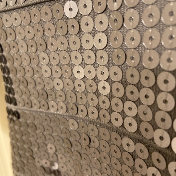 Guess by Marciano grey sequin sparkle dress. Size small - Picture 4 of 5